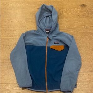 Patagonia Blue and Orange Fleece Hoodie with Full-Length Zipper